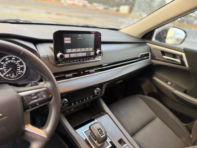 2022 Mitsubishi Outlander - Image 7 of 21