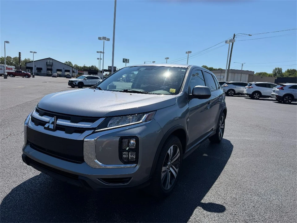 2022 Mitsubishi Outlander - Image 3 of 31