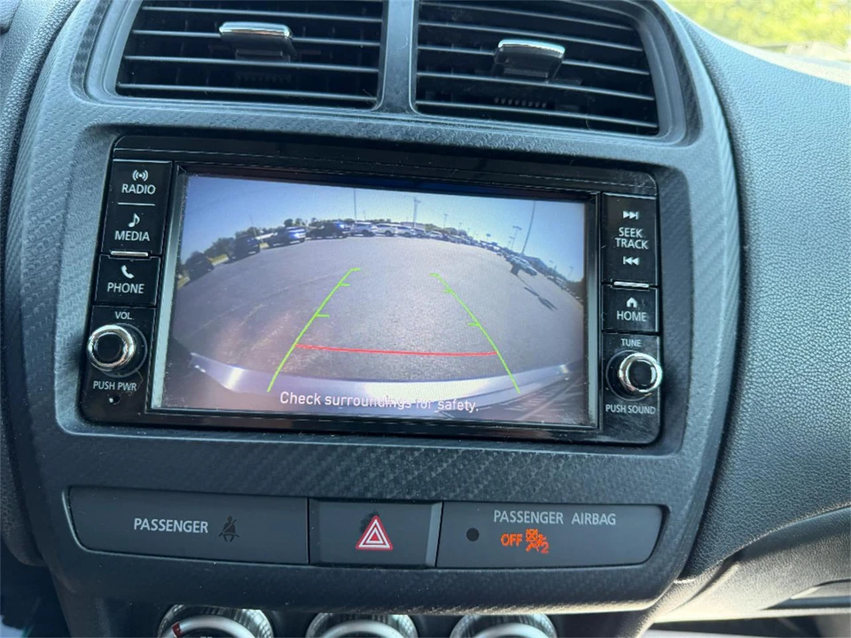 2022 Mitsubishi Outlander - Image 22 of 31