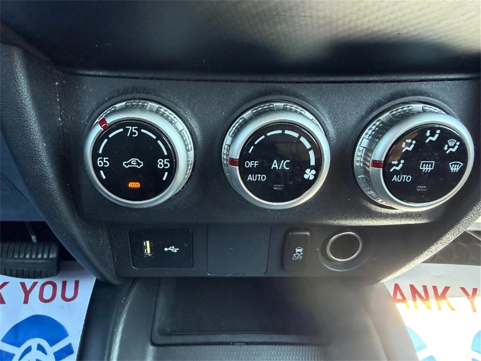 2022 Mitsubishi Outlander - Image 23 of 31