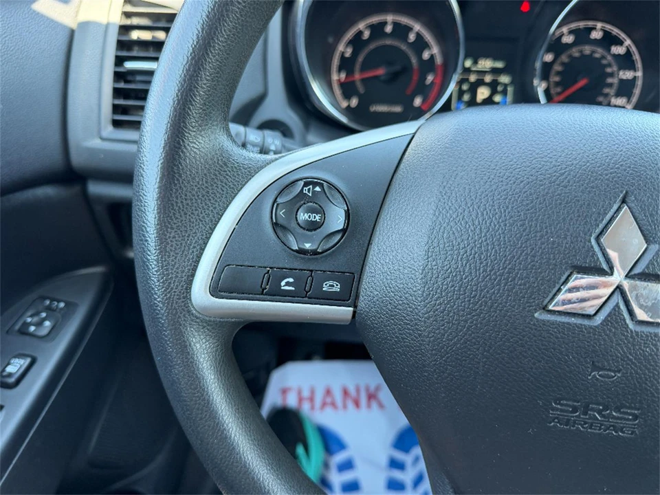 2022 Mitsubishi Outlander - Image 29 of 31