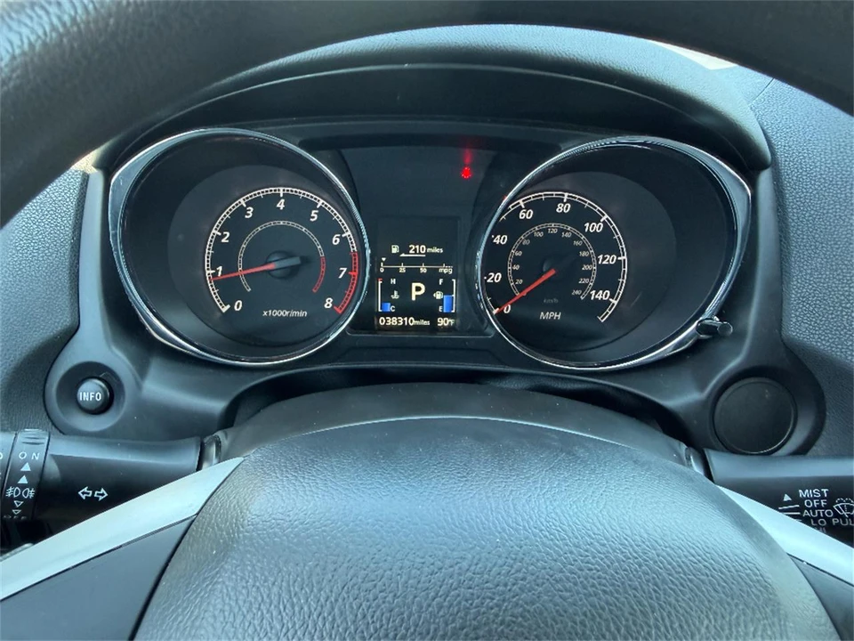 2022 Mitsubishi Outlander - Image 31 of 31