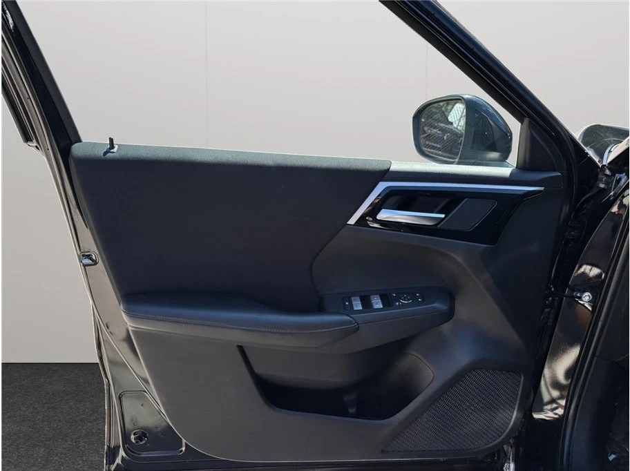 2022 Mitsubishi Outlander - Image 17 of 21