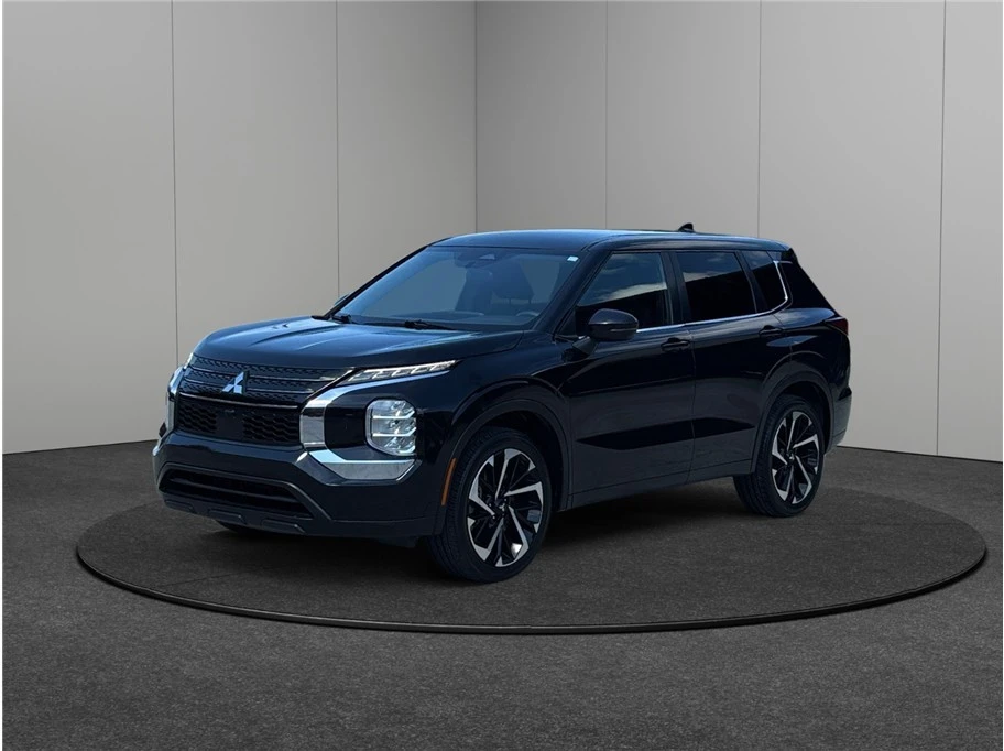 2022 Mitsubishi Outlander - Image 4 of 21