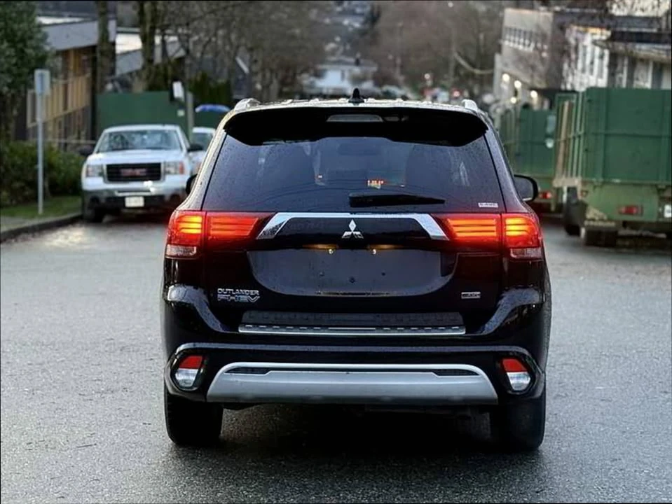 2022 Mitsubishi Outlander - Image 6 of 19