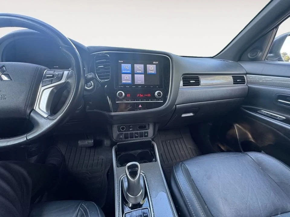 2022 Mitsubishi Outlander - Image 10 of 11