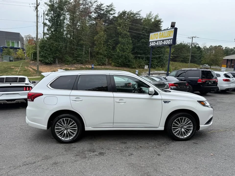 2022 Mitsubishi Outlander - Image 6 of 19