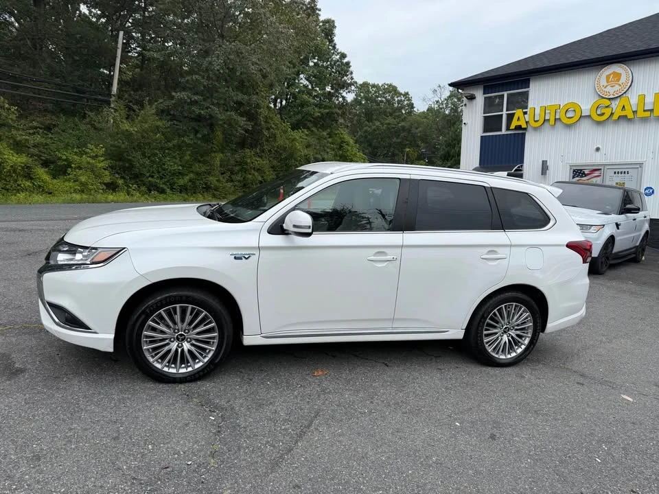 2022 Mitsubishi Outlander - Image 3 of 19
