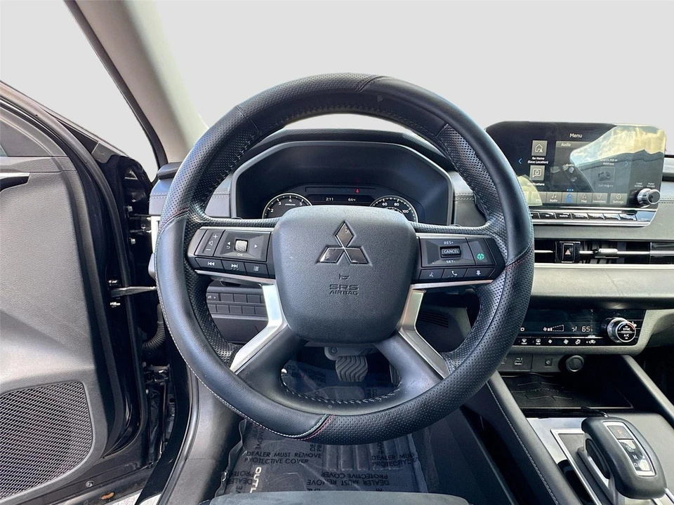 2022 Mitsubishi Outlander - Image 10 of 21