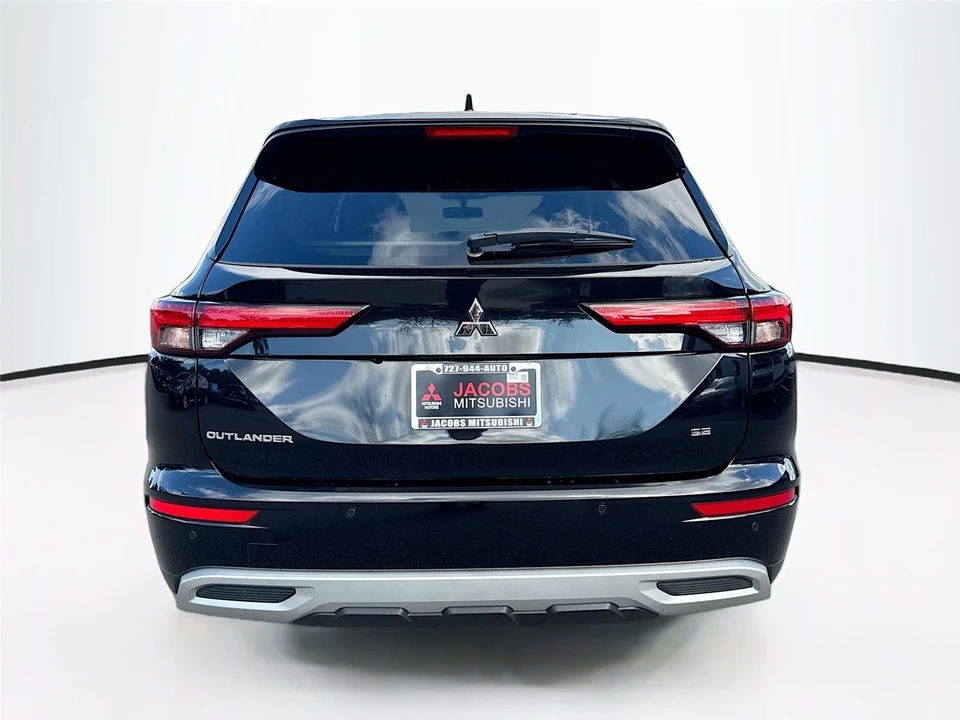 2022 Mitsubishi Outlander - Image 6 of 21