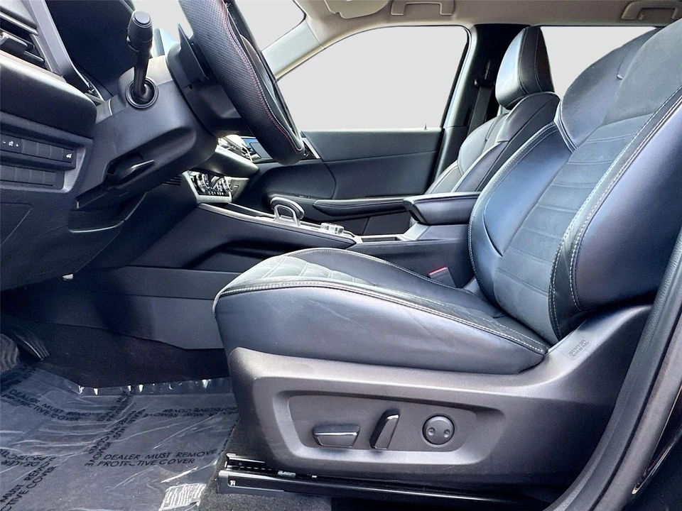 2022 Mitsubishi Outlander - Image 18 of 21