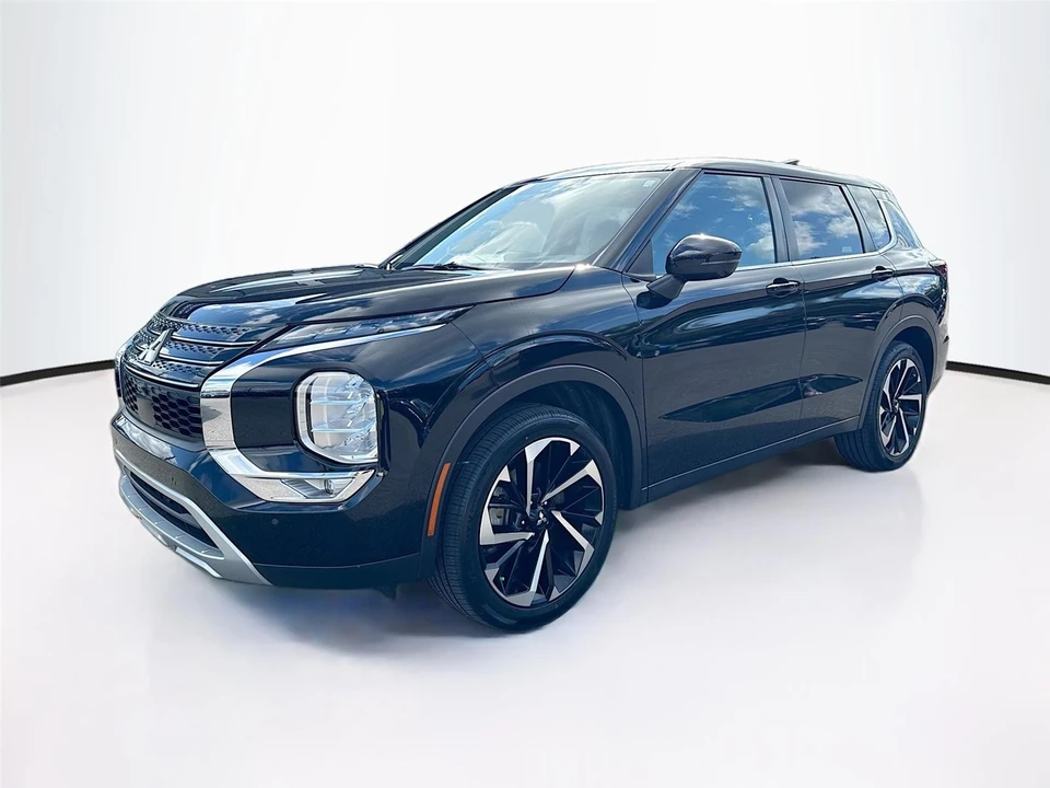 2022 Mitsubishi Outlander - Image 3 of 21