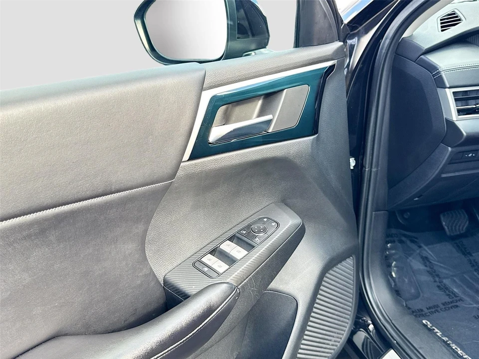 2022 Mitsubishi Outlander - Image 16 of 21