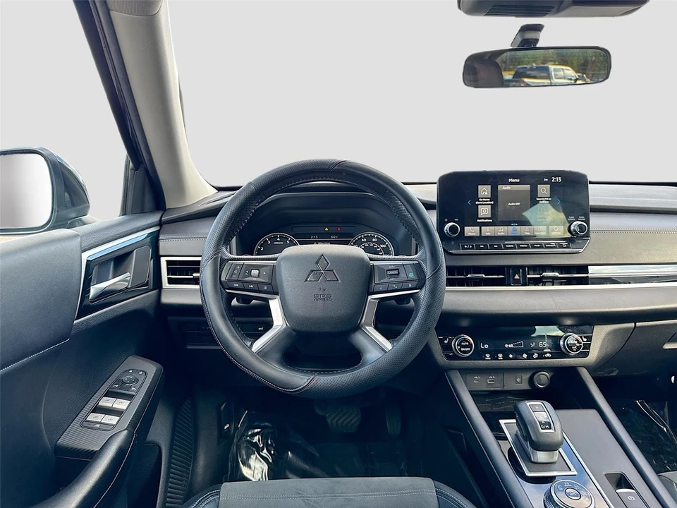 2022 Mitsubishi Outlander - Image 20 of 21