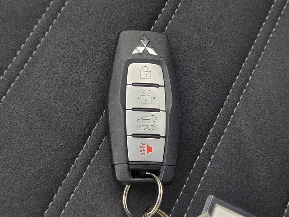 2022 Mitsubishi Outlander - Image 20 of 21