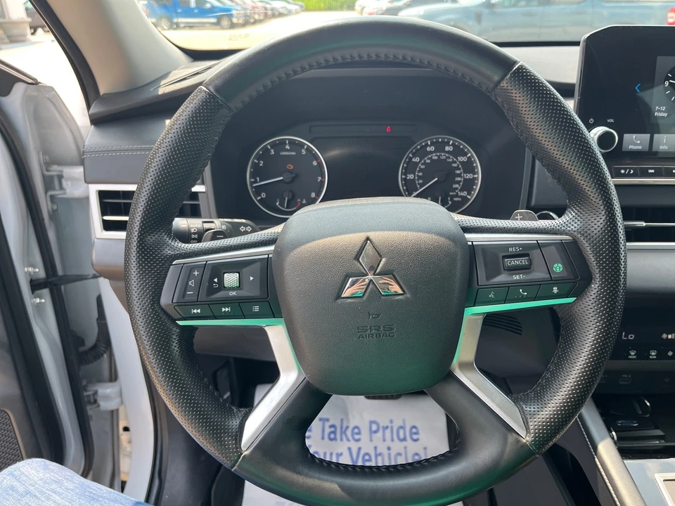 2022 Mitsubishi Outlander - Image 12 of 12