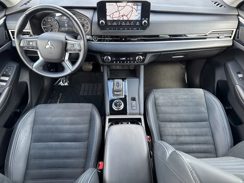 2022 Mitsubishi Outlander - Image 14 of 21