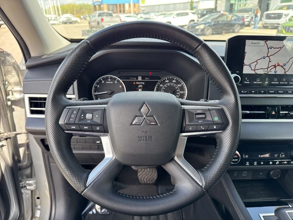 2022 Mitsubishi Outlander - Image 15 of 21