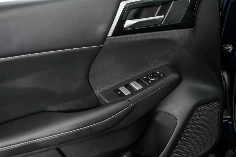 2022 Mitsubishi Outlander - Image 15 of 21
