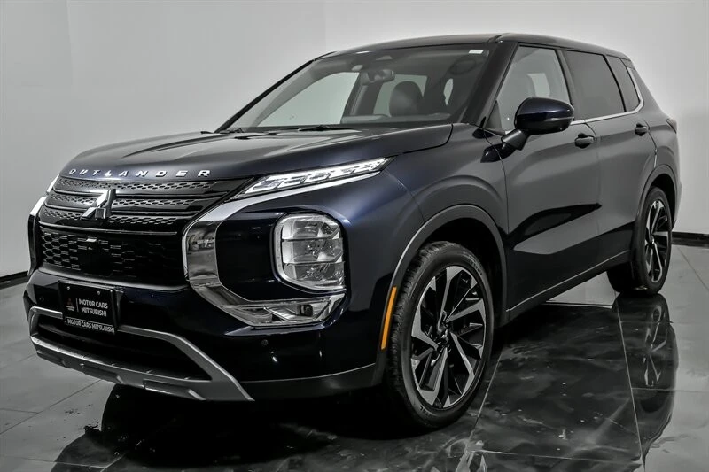 2022 Mitsubishi Outlander - Image 5 of 21
