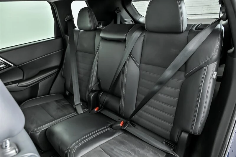 2022 Mitsubishi Outlander - Image 20 of 21
