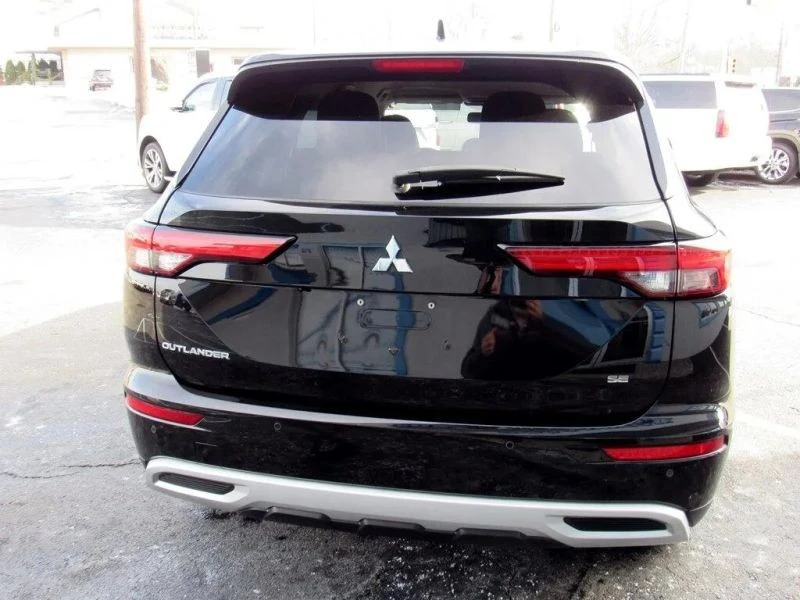 2022 Mitsubishi Outlander - Image 6 of 12