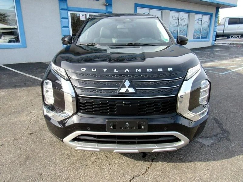 2022 Mitsubishi Outlander - Image 11 of 12