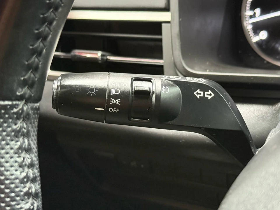 2022 Mitsubishi Outlander - Image 17 of 21