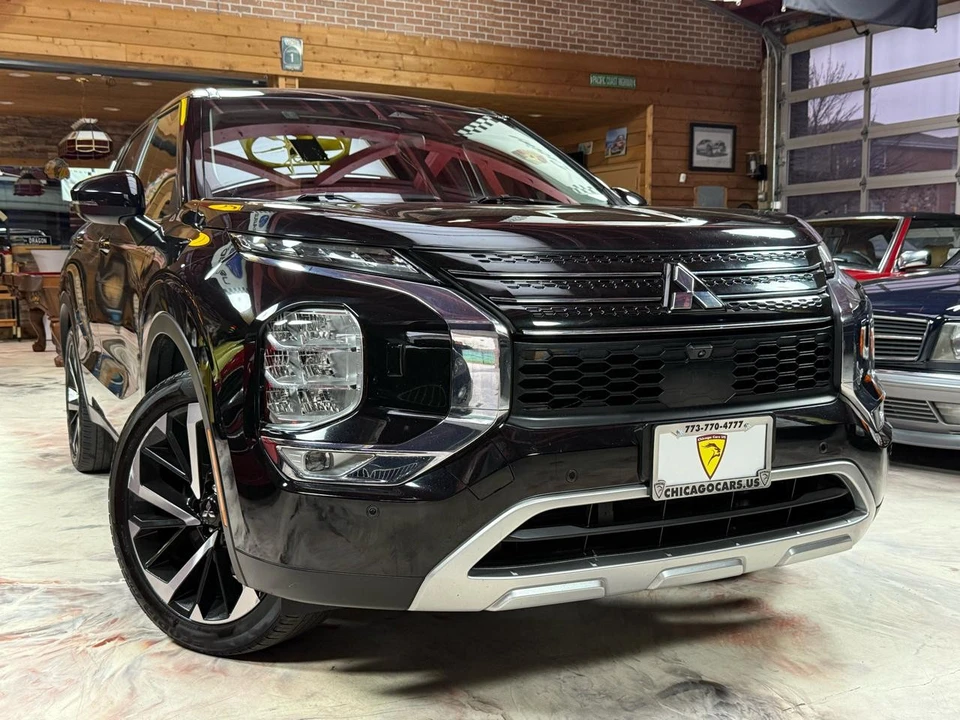 2022 Mitsubishi Outlander - Image 3 of 21