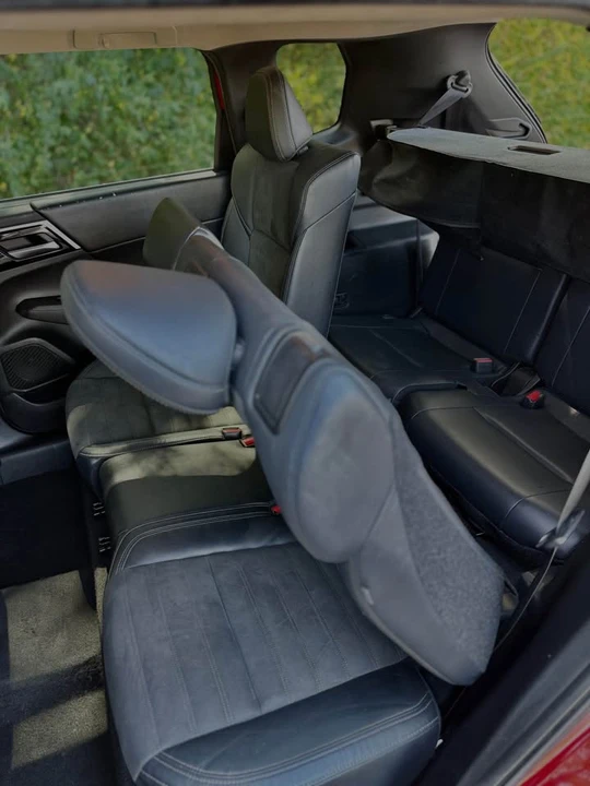 2022 Mitsubishi Outlander - Image 6 of 10