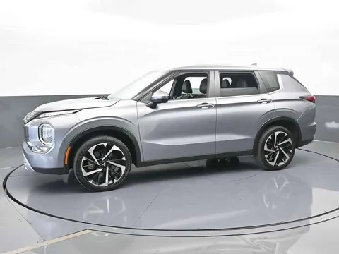 2022 Mitsubishi Outlander SE Sport Utility 4D