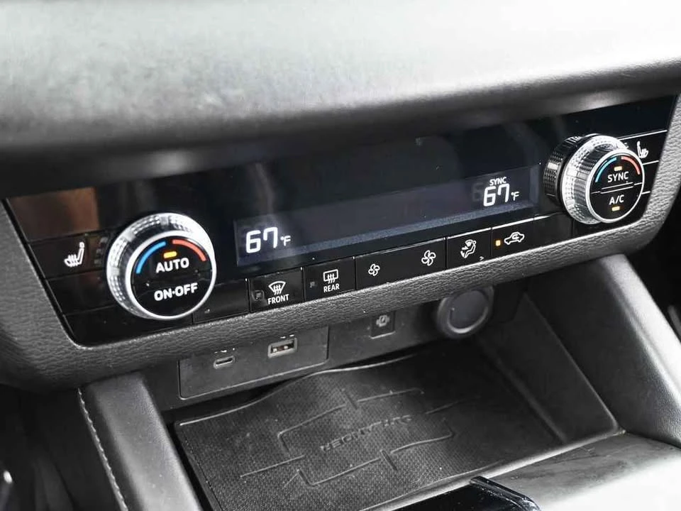 2022 Mitsubishi Outlander - Image 14 of 17