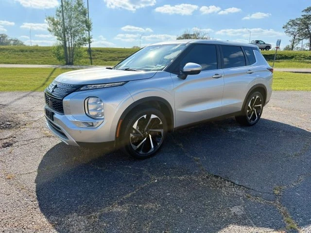 2022 Mitsubishi Outlander - Image 9 of 20