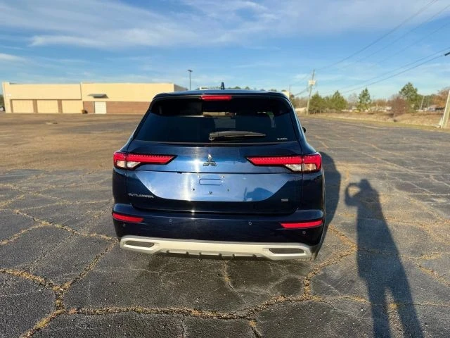 2022 Mitsubishi Outlander - Image 5 of 21