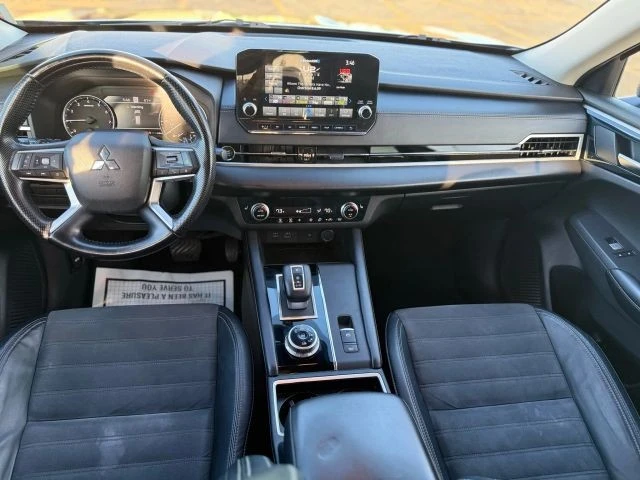 2022 Mitsubishi Outlander - Image 11 of 21