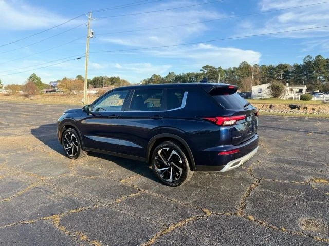2022 Mitsubishi Outlander - Image 3 of 21