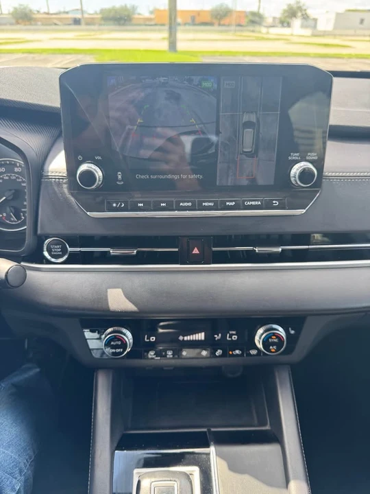 2022 Mitsubishi Outlander - Image 14 of 16