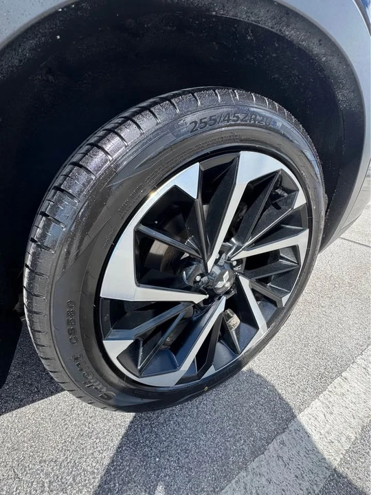 2022 Mitsubishi Outlander - Image 10 of 16