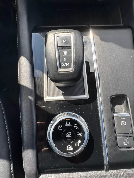 2022 Mitsubishi Outlander - Image 15 of 16