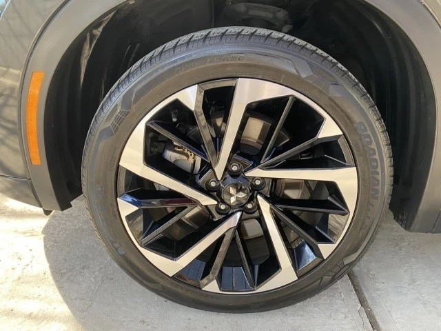 2022 Mitsubishi Outlander - Image 18 of 21