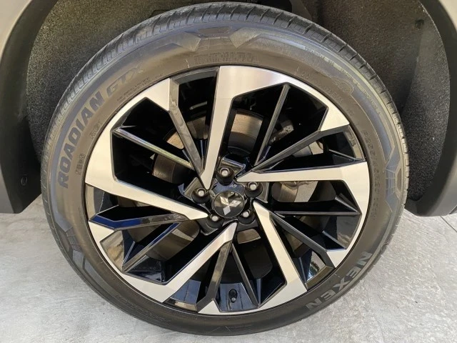 2022 Mitsubishi Outlander - Image 19 of 21