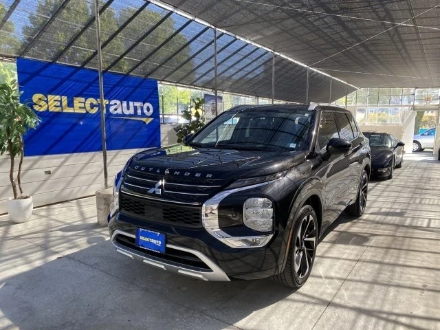 2022 Mitsubishi Outlander - Image 11 of 21