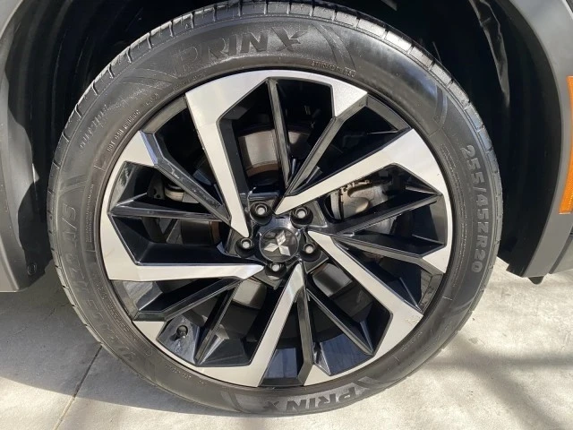 2022 Mitsubishi Outlander - Image 21 of 21