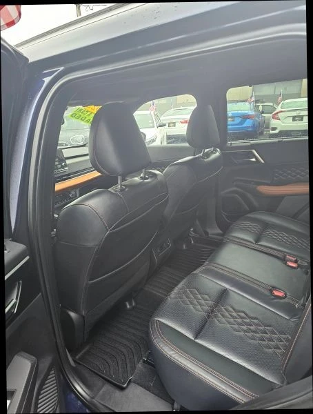 2022 Mitsubishi Outlander - Image 7 of 12