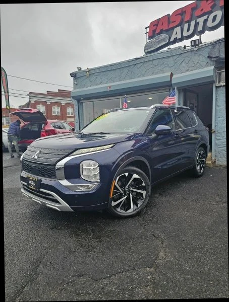 2022 Mitsubishi Outlander - Image 4 of 12