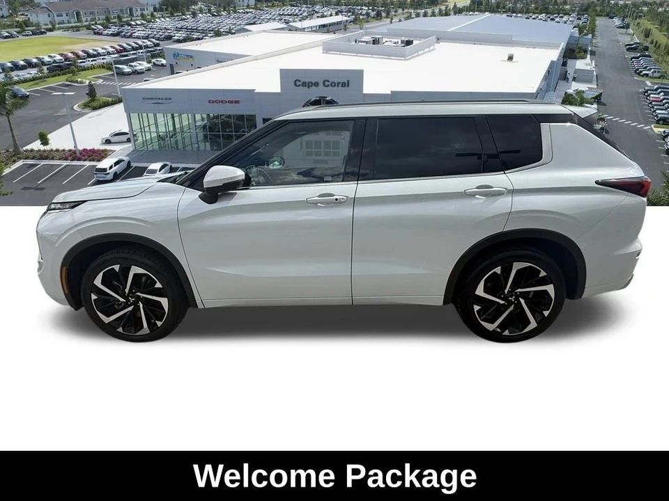 2022 Mitsubishi Outlander - Image 7 of 12