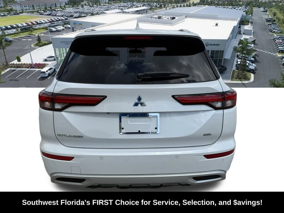 2022 Mitsubishi Outlander - Image 5 of 12