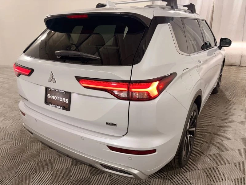 2022 Mitsubishi Outlander - Image 6 of 12