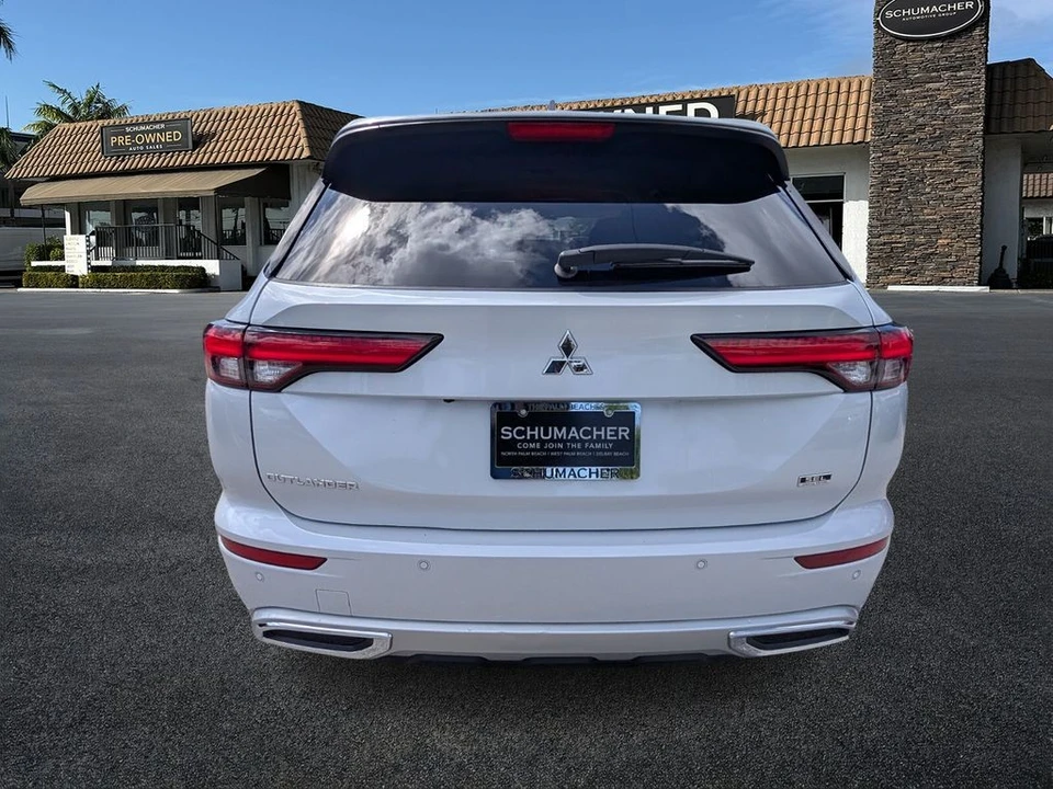 2022 Mitsubishi Outlander - Image 6 of 21