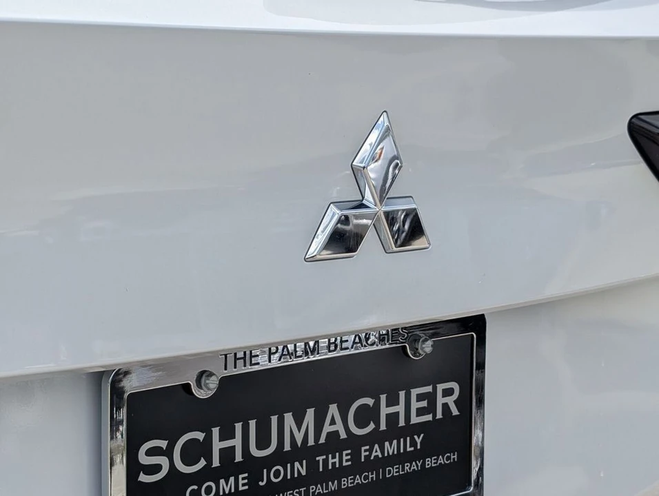 2022 Mitsubishi Outlander - Image 15 of 21